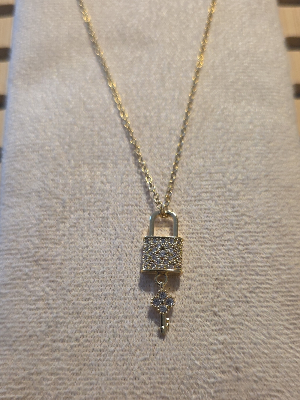 Premium 18k Gold Plated Stainless Steel Lock & Key Pendant Necklace ✨